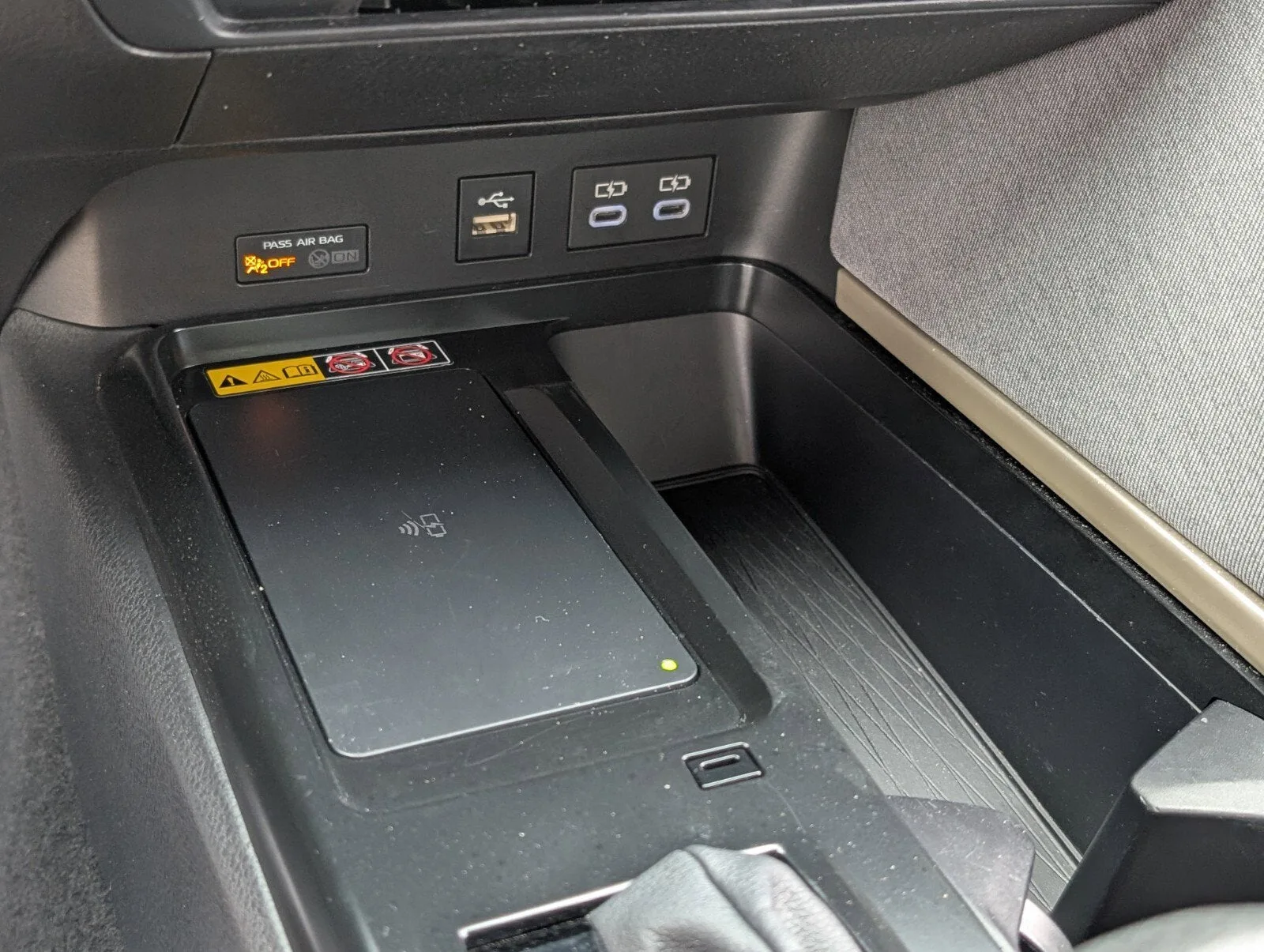2025 Toyota Camry LE photo 24