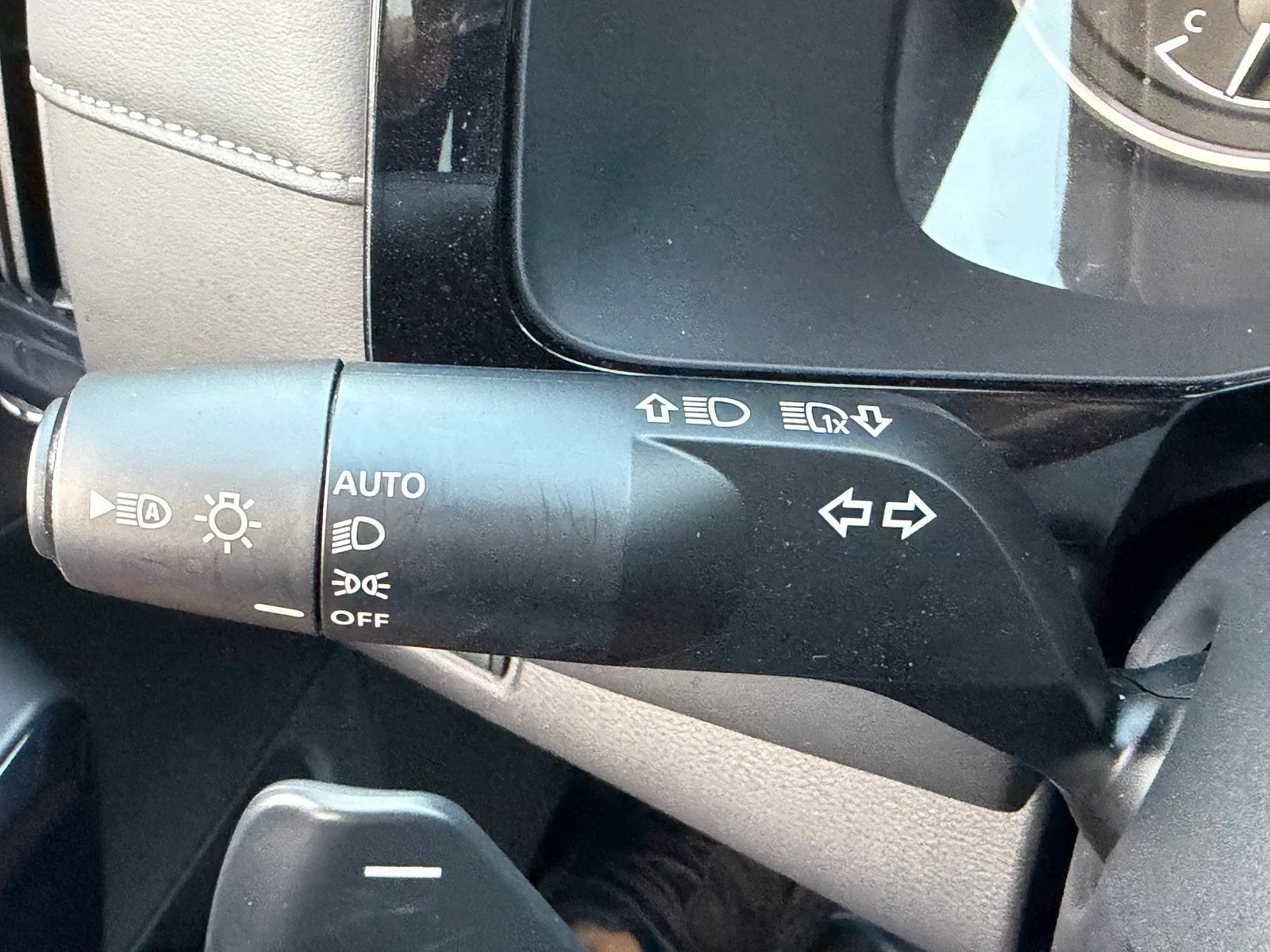 2025 Nissan Pathfinder SV photo 33