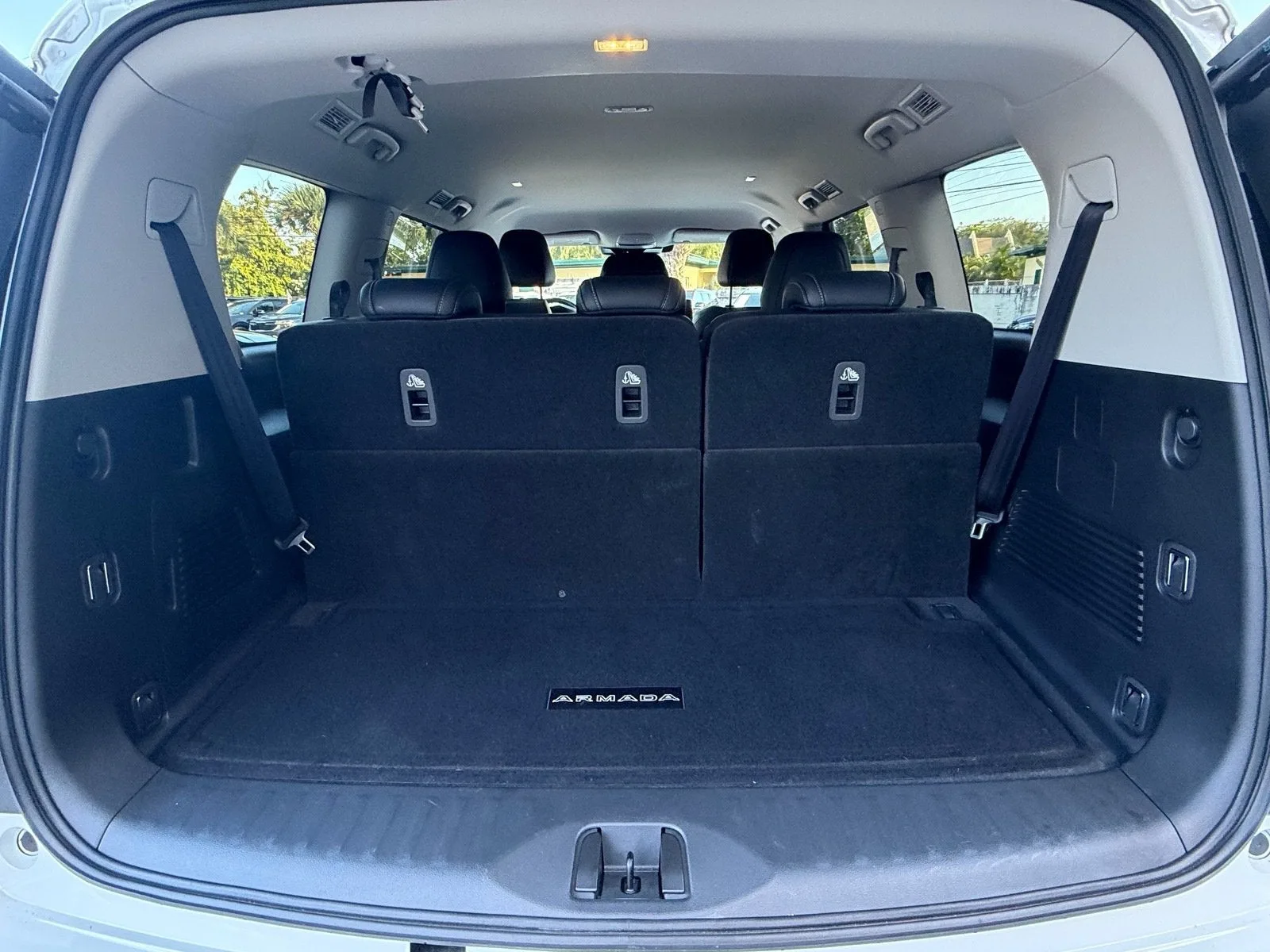 2026 Nissan Armada SV photo 16