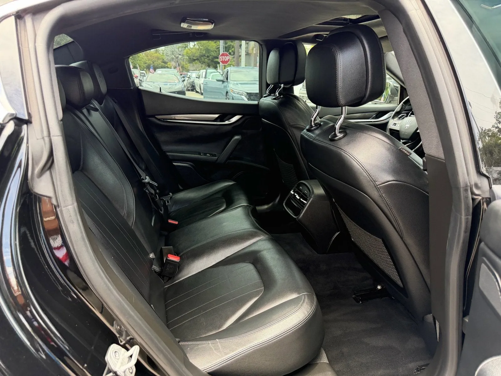 2018 Maserati Ghibli Base photo 17