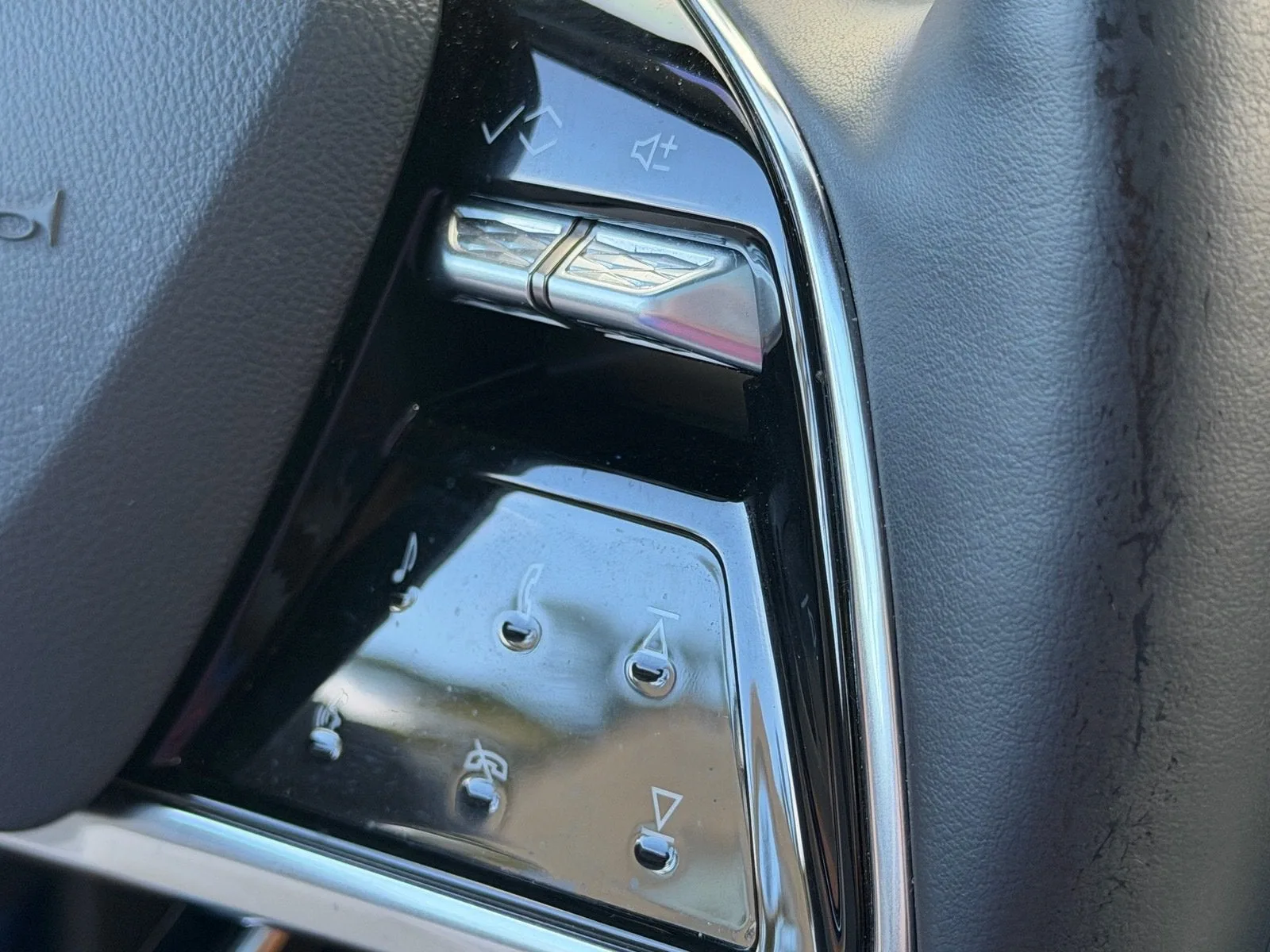 2025 Cadillac OPTIQ Sport photo 24