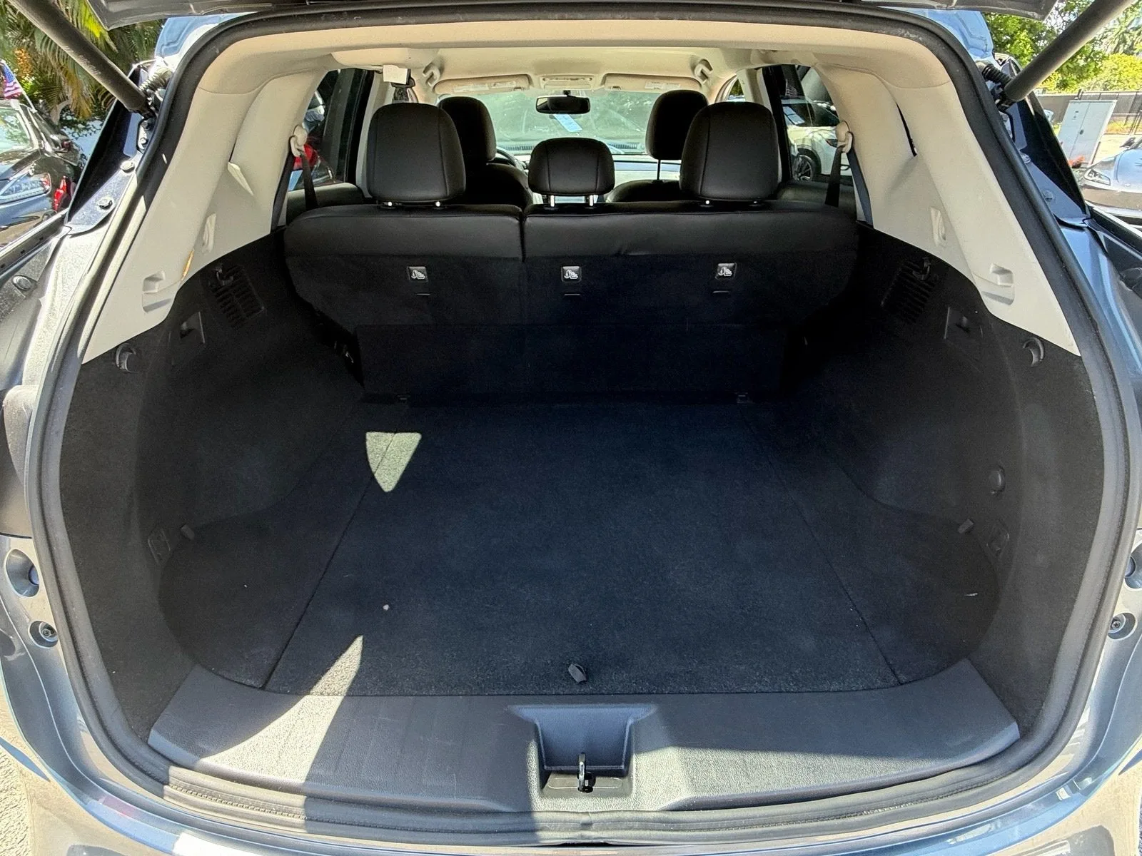 2016 Nissan Murano SL photo 15