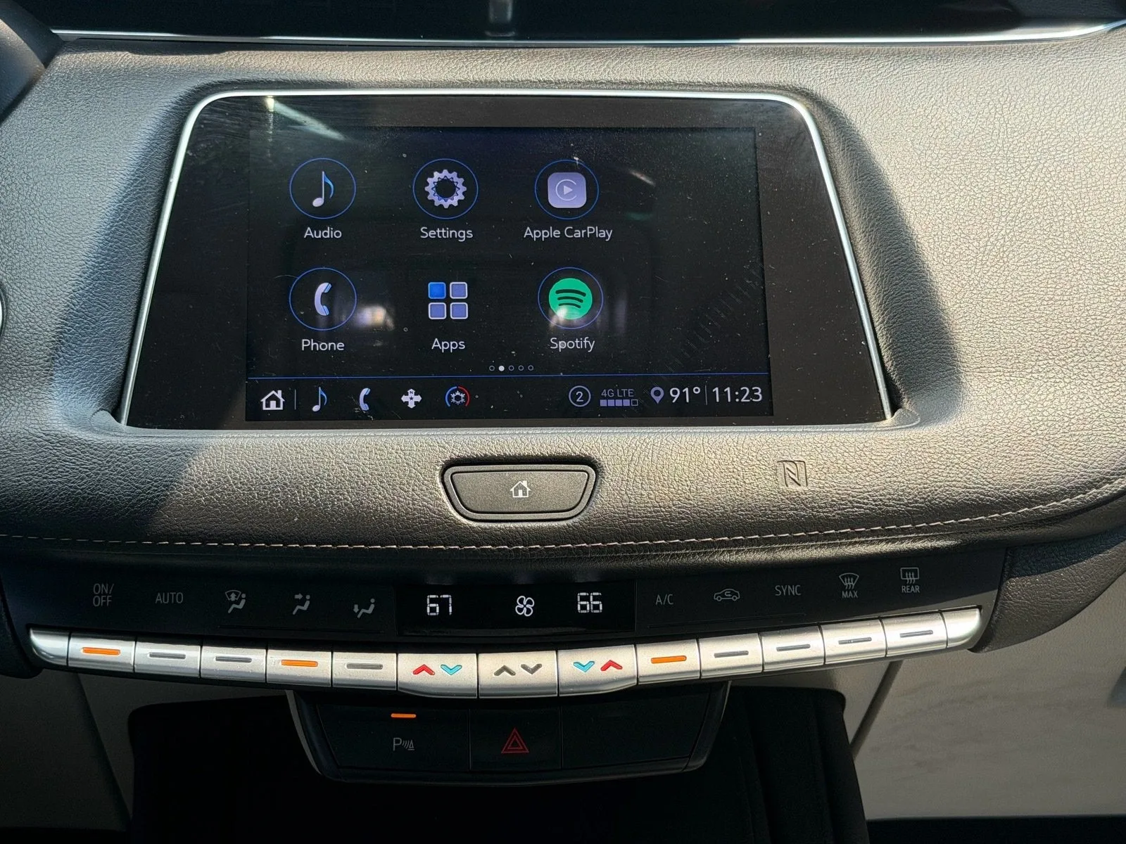 2020 Cadillac XT4 FWD Luxury photo 18