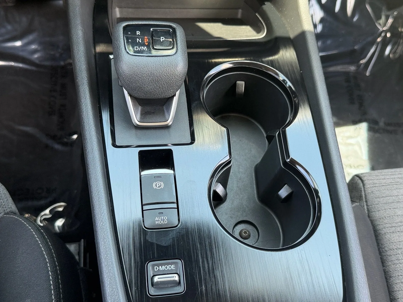 2023 Nissan Rogue SV photo 25
