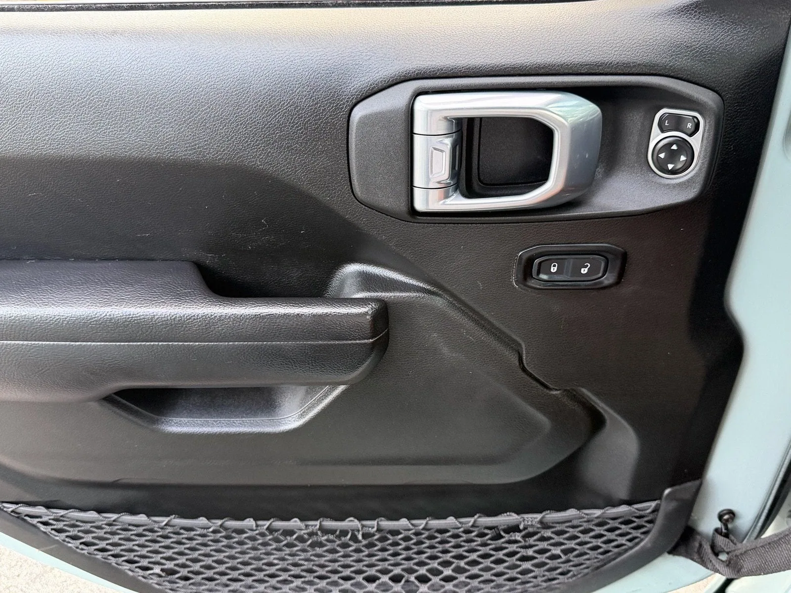 2024 Jeep Wrangler 4xe Sport S photo 33