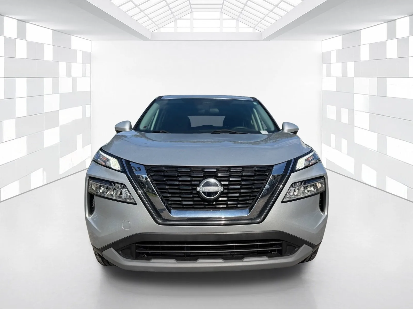 2022 Nissan Rogue SV photo 2