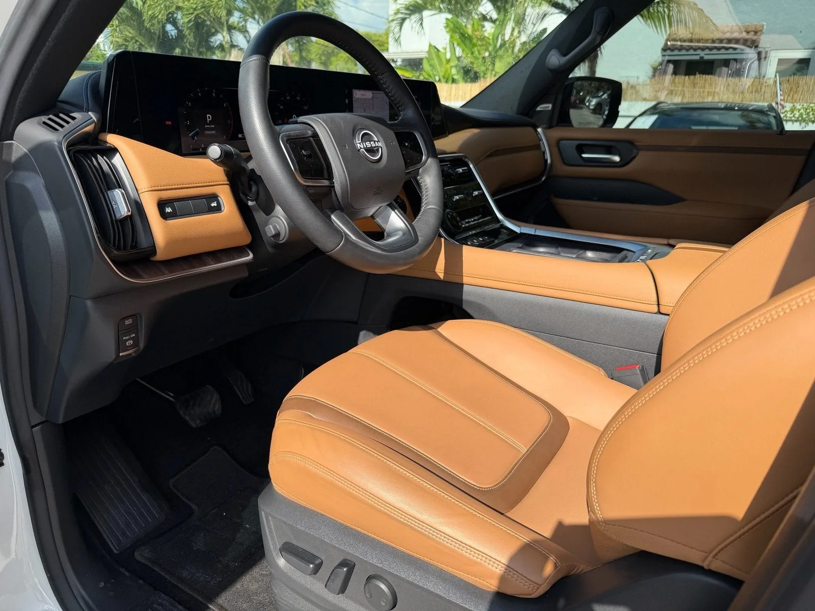 2025 Nissan Armada SL photo 27