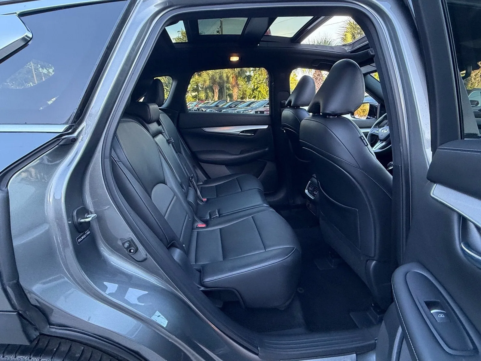 2020 INFINITI QX50 ESSENTIAL photo 17
