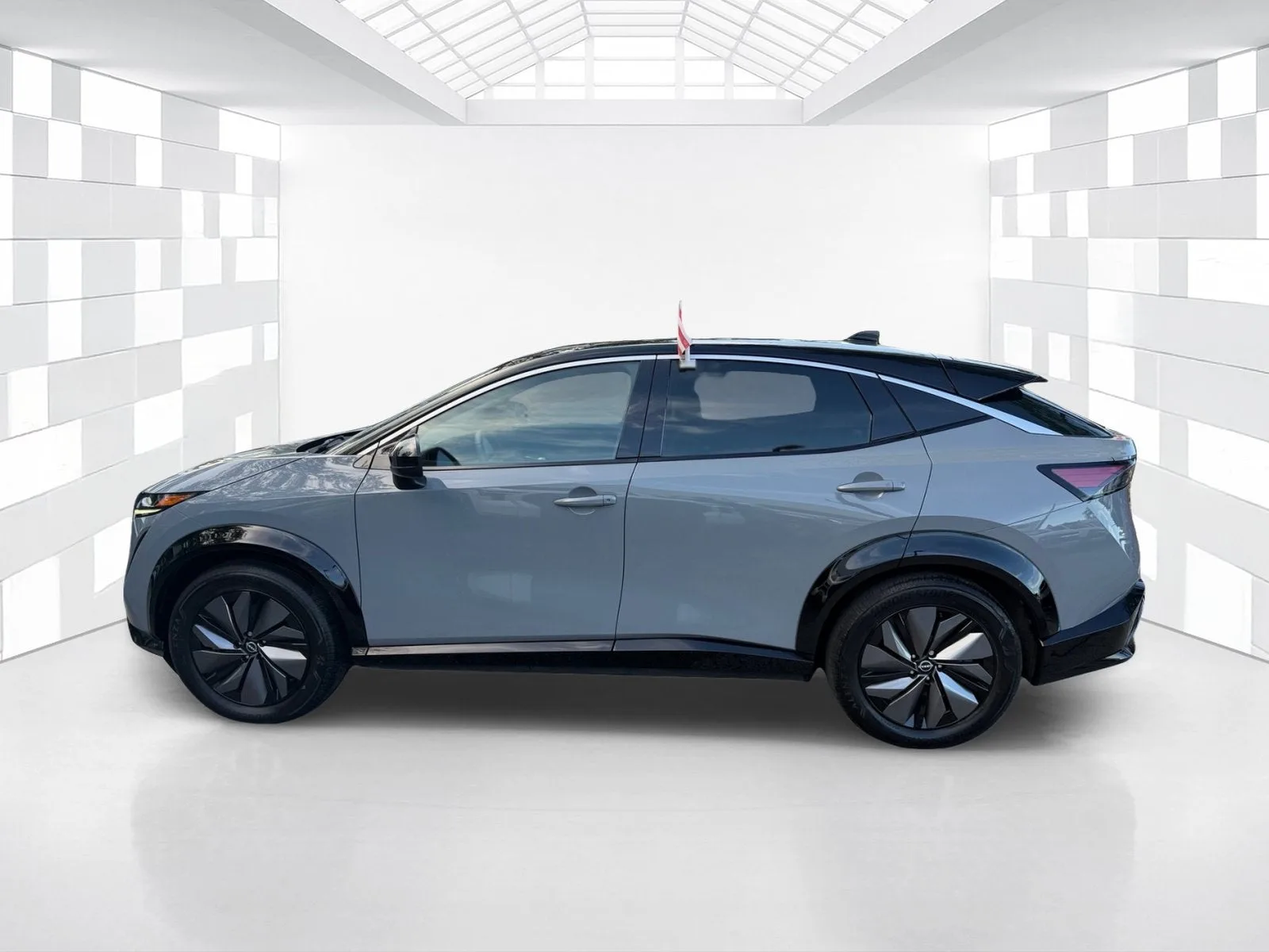 2024 Nissan ARIYA ENGAGE photo 4