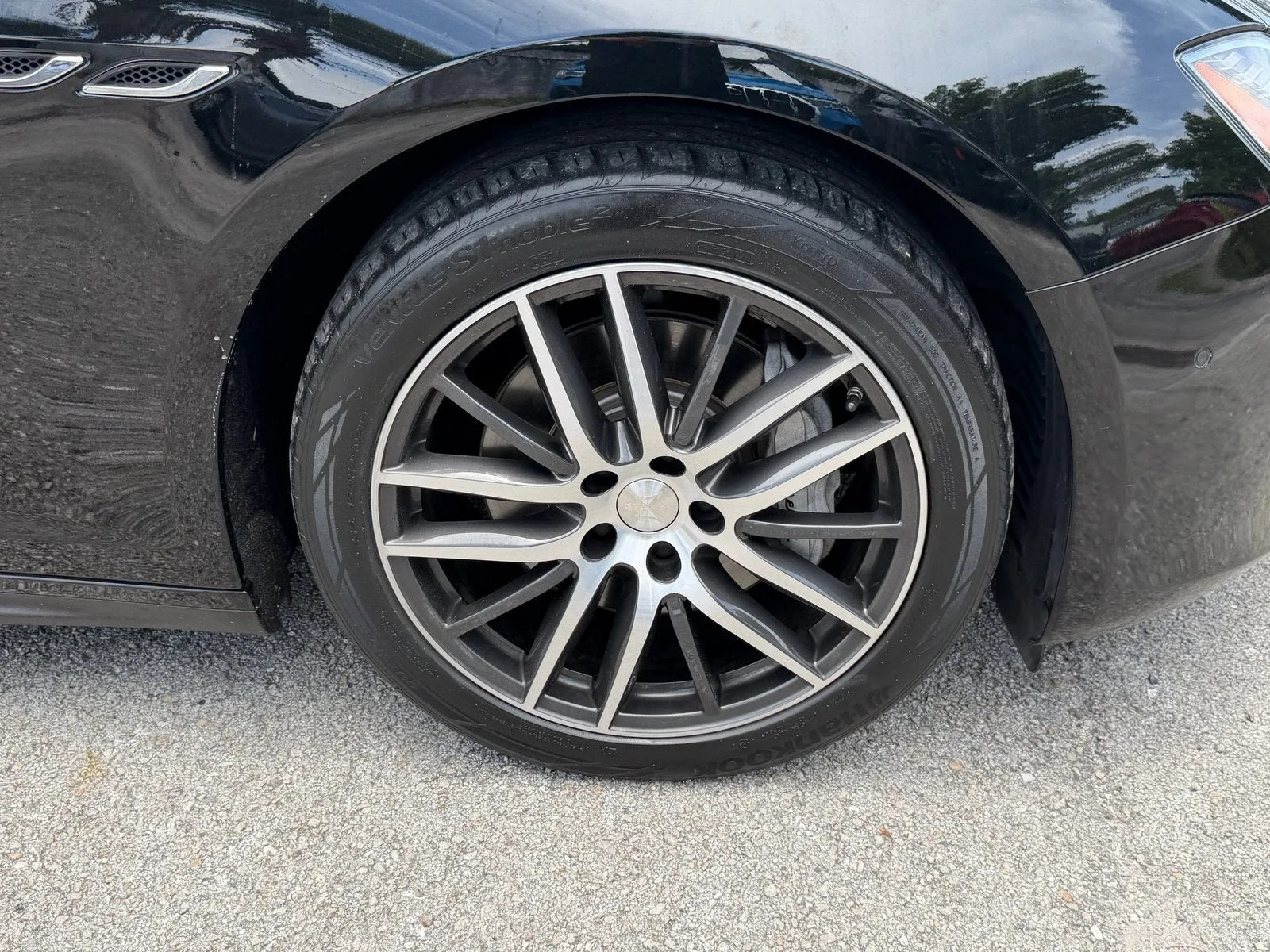 2018 Maserati Ghibli Base photo 19