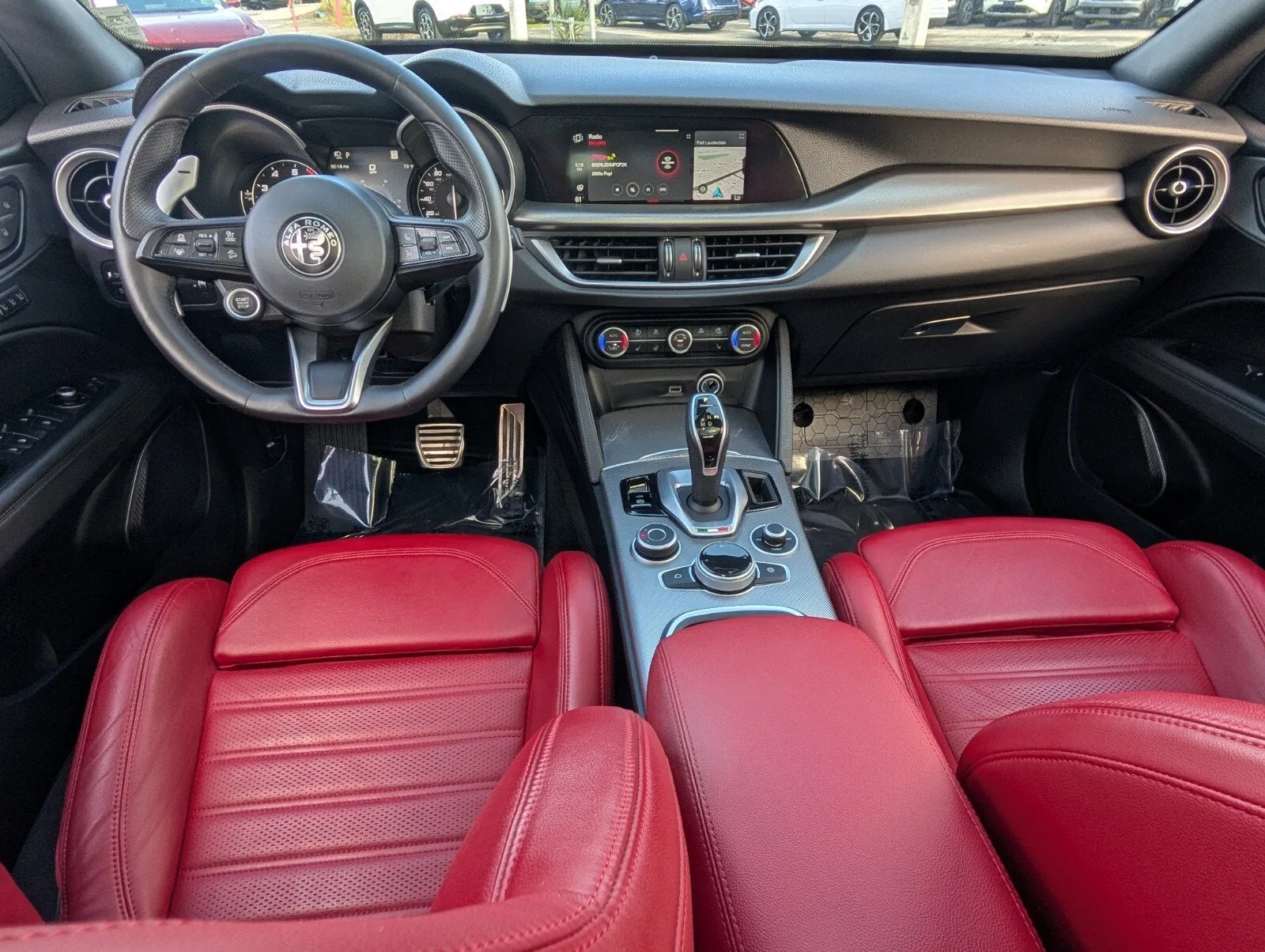 2023 Alfa Romeo Stelvio Veloce photo 13