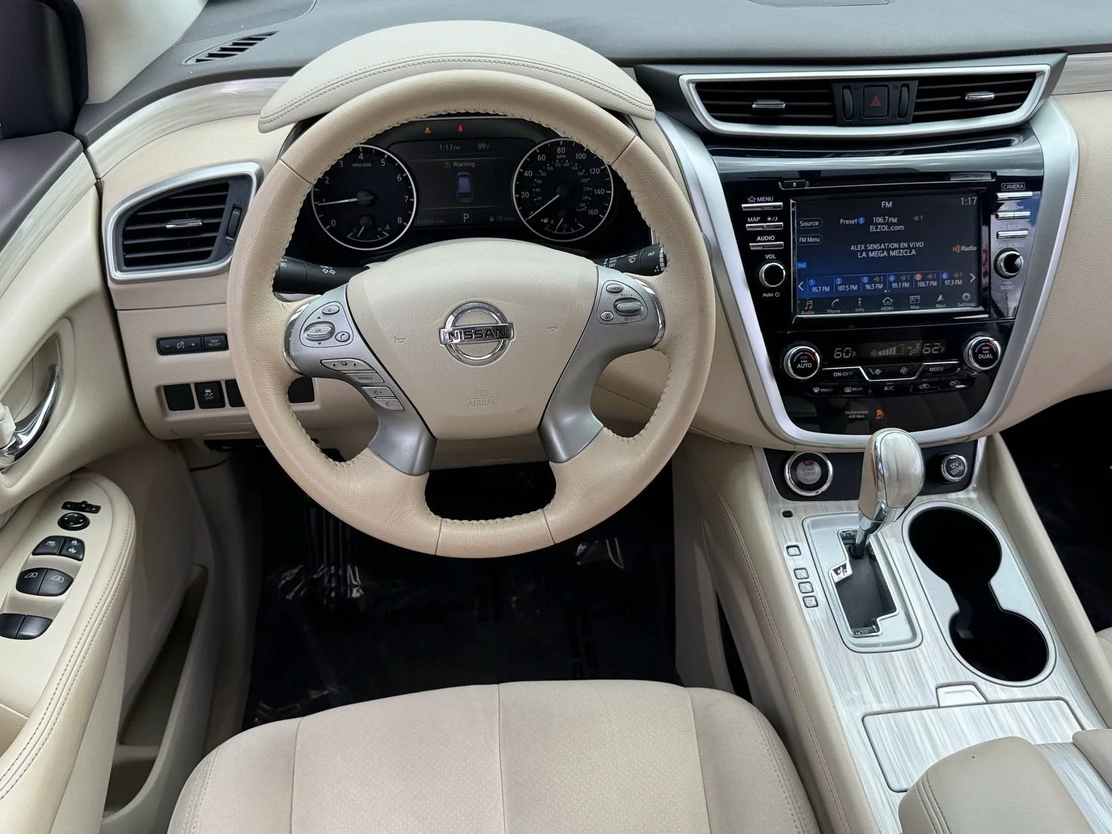 2016 Nissan Murano SV photo 13