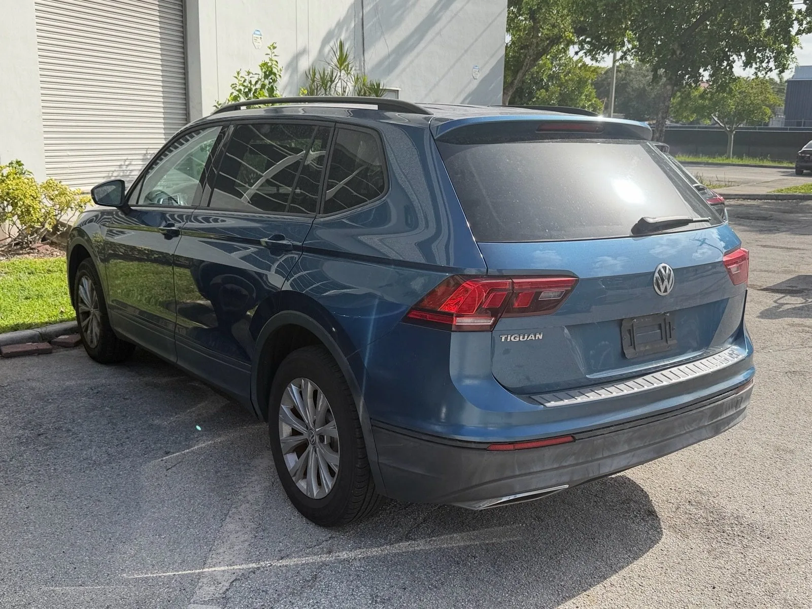 2019 Volkswagen Tiguan S photo 4