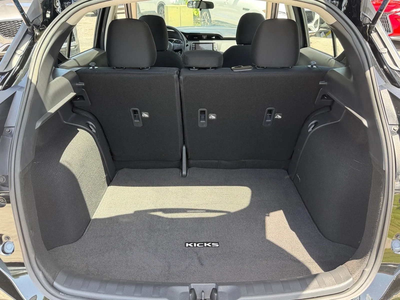 2025 Nissan Kicks Play S photo 13