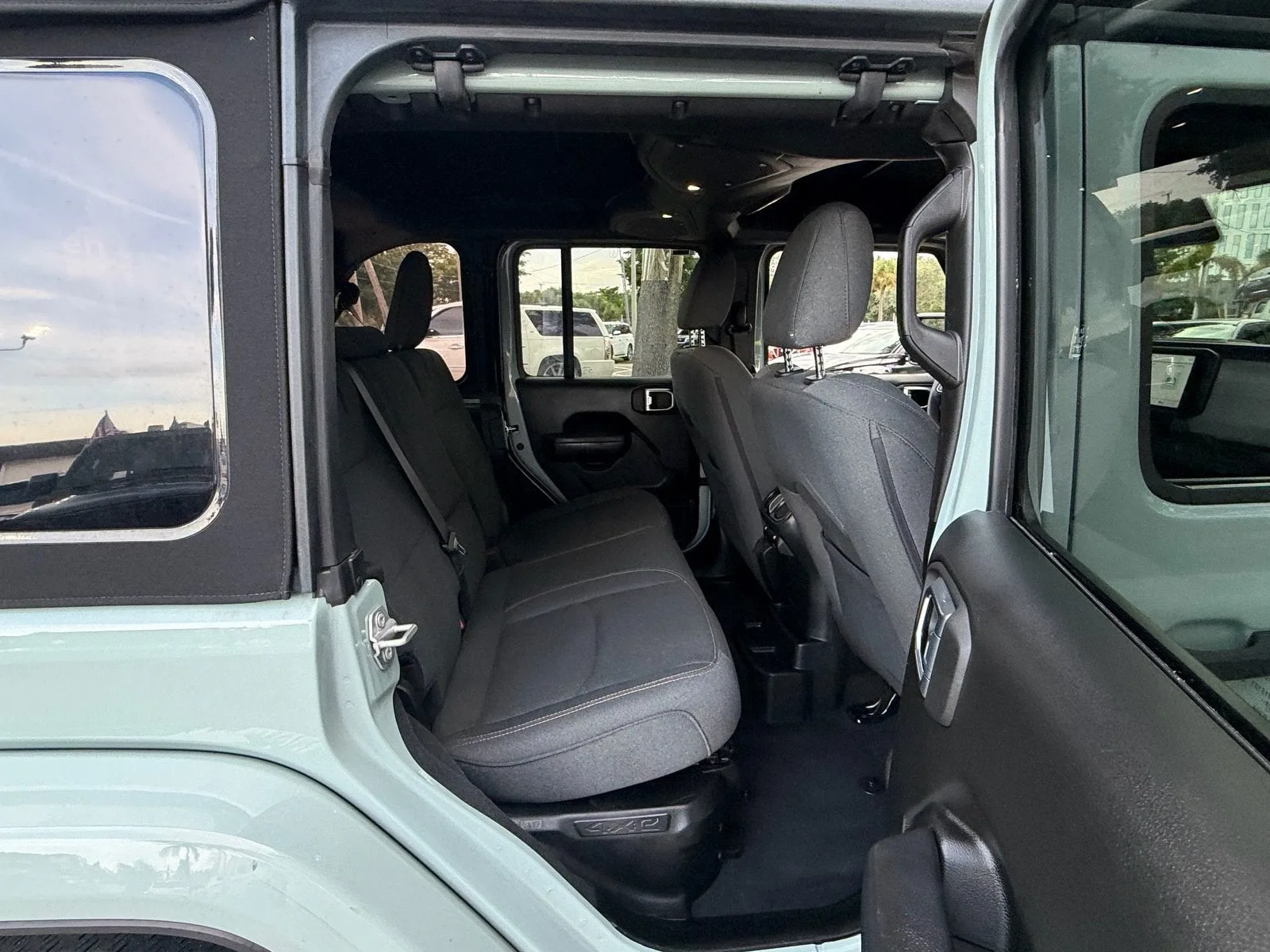 2024 Jeep Wrangler 4xe Sport S photo 17
