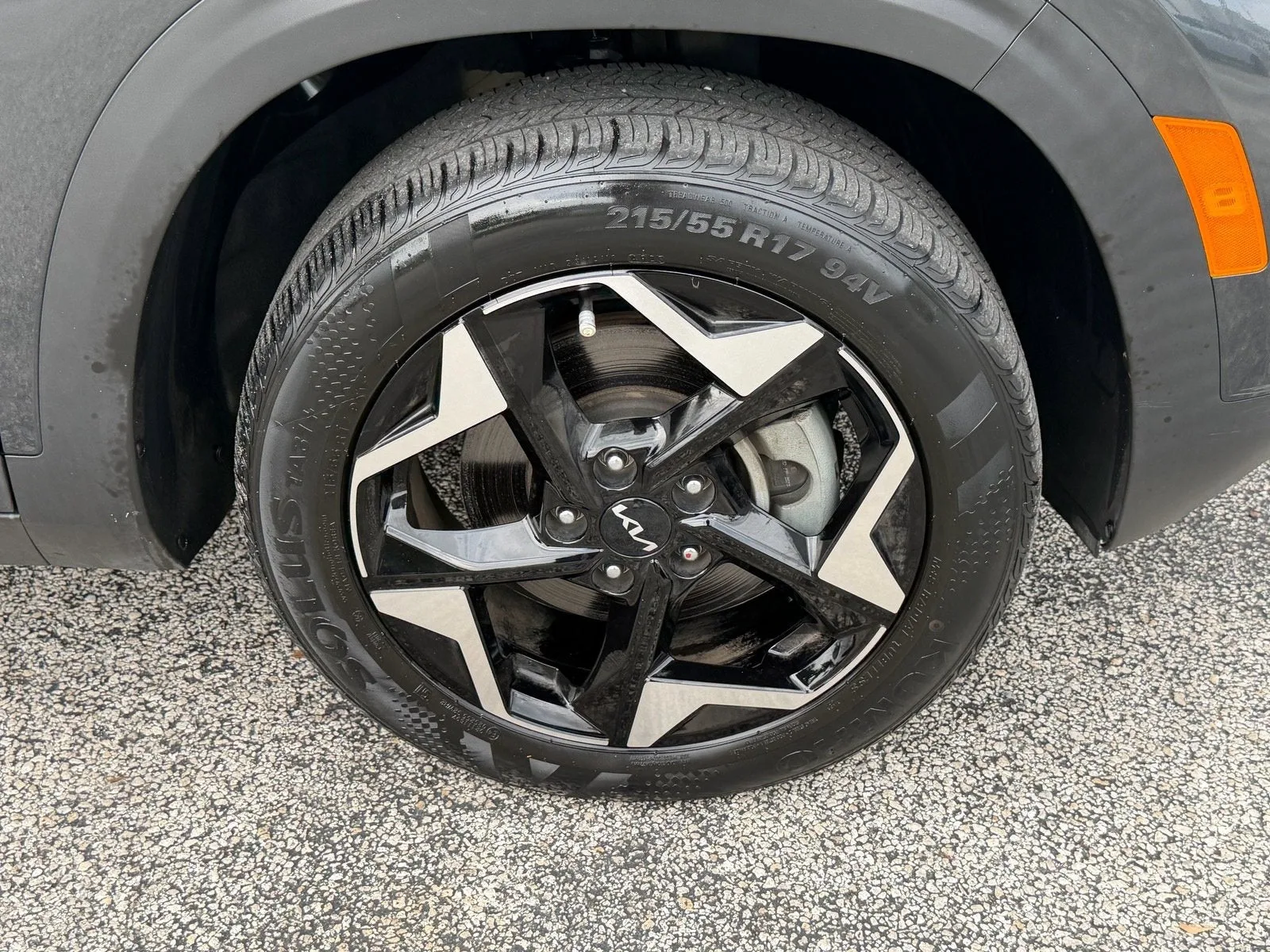 2024 Kia Seltos EX photo 20