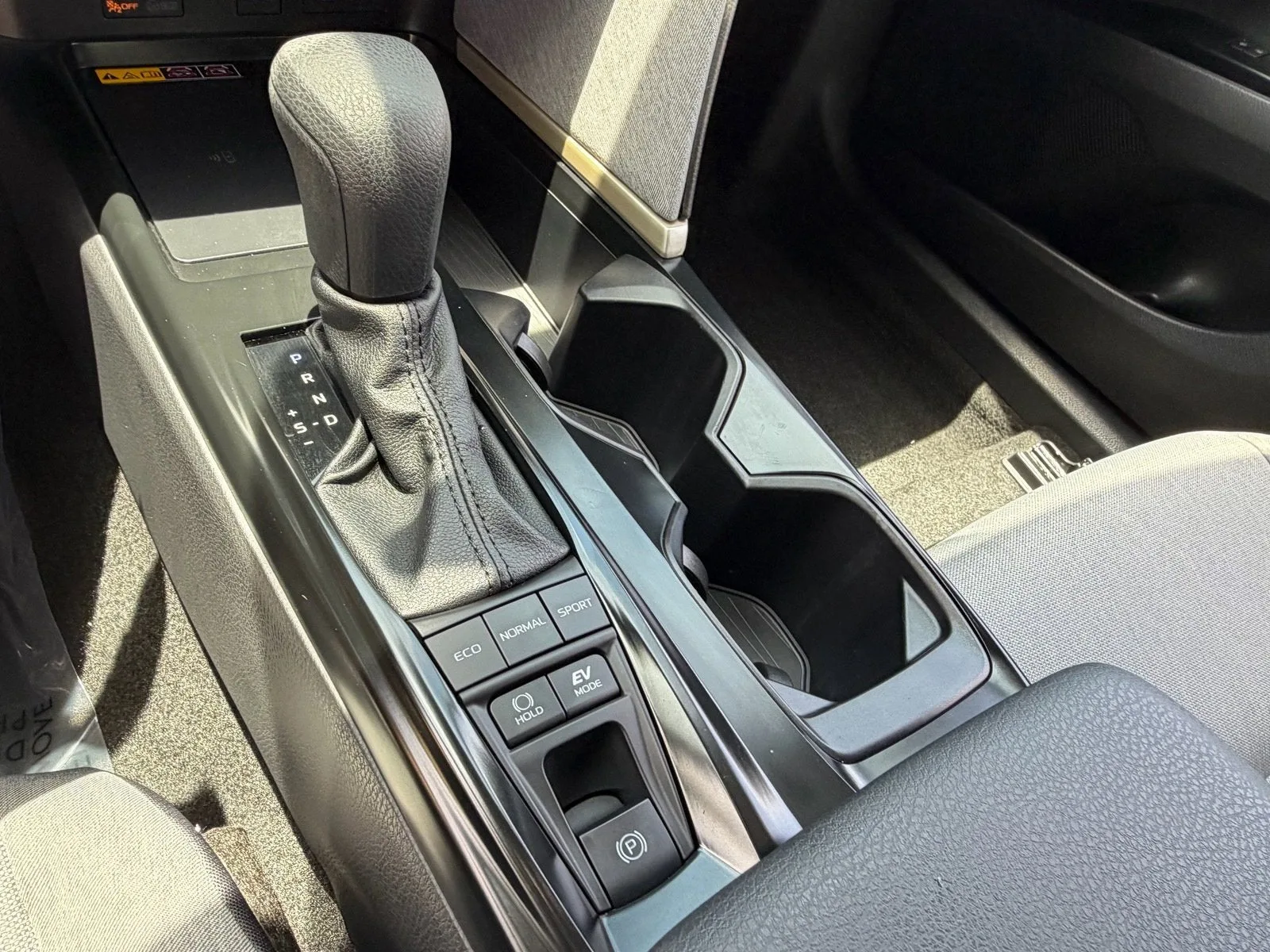 2026 Toyota Camry LE photo 28